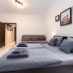Cozy In The Heart Of Apartmán